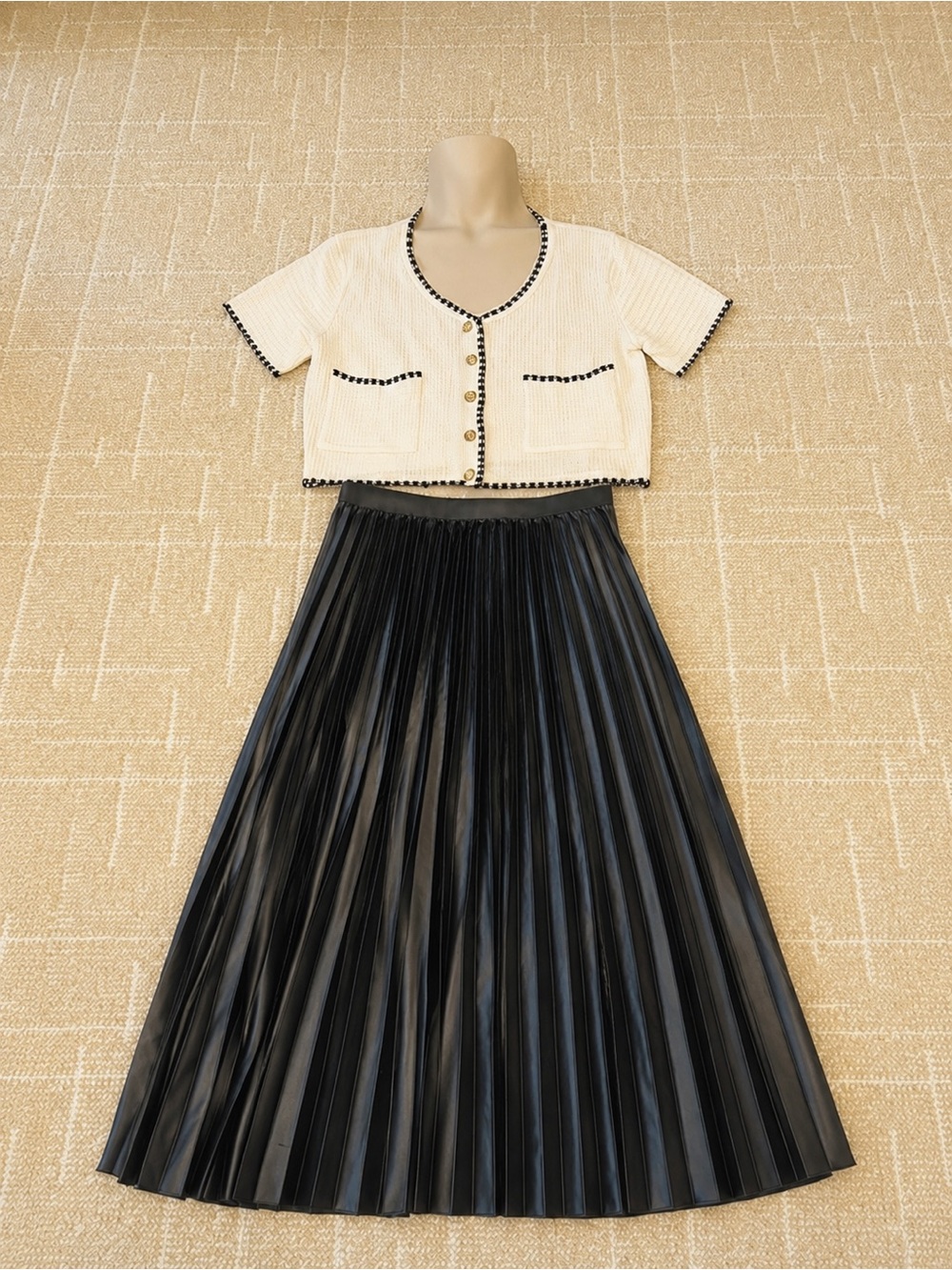 Black Pleated Midi Skirt - Classic A-Line Pleated Skirt